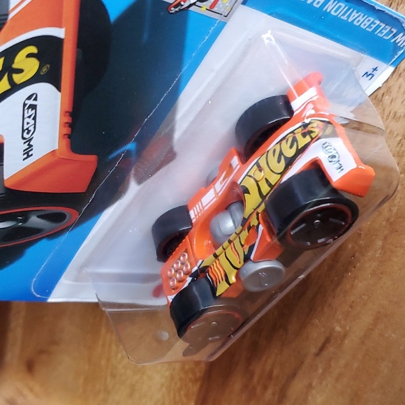 Hot Wheels‎ - Picture 4 of 9